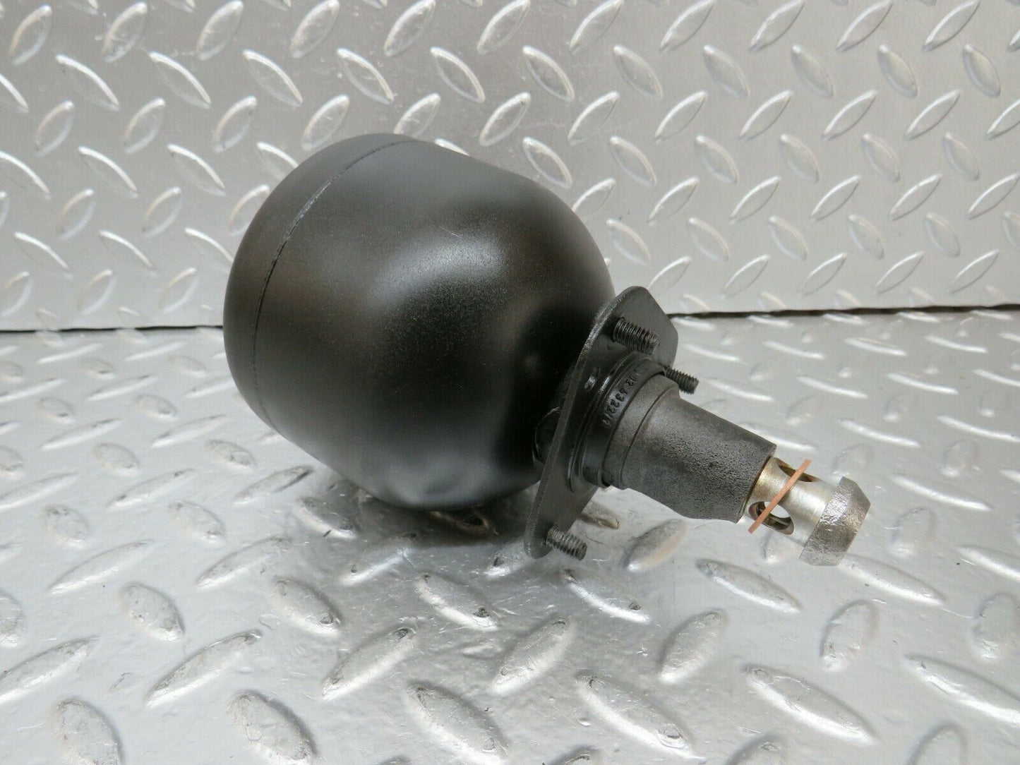 24217 Mercedes-Benz S124 220TE Wagon Rear Suspension Sphere 1243200315