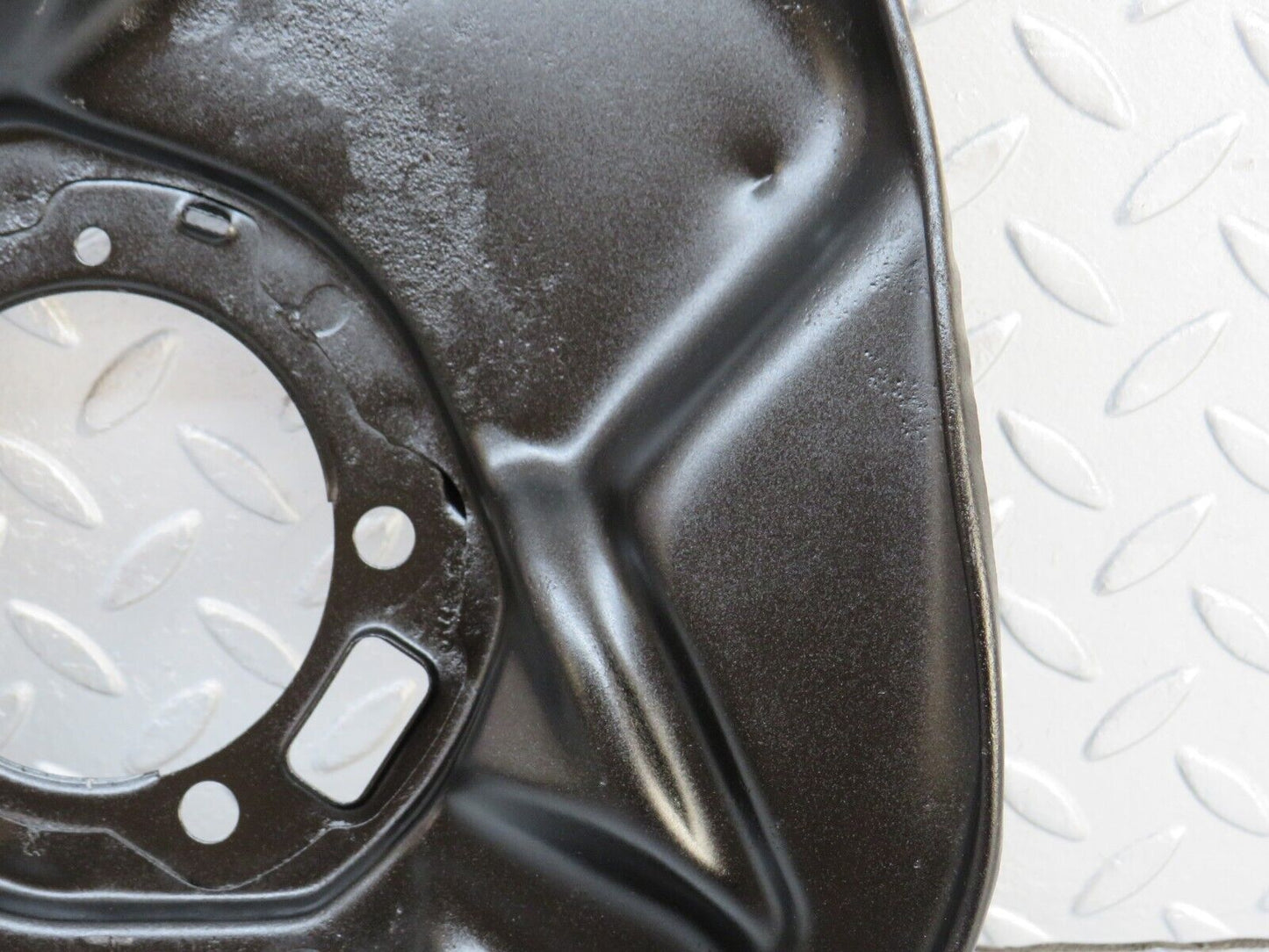 36785 Mercedes-Benz W201 190E Rear Brake Disc Protection Plate