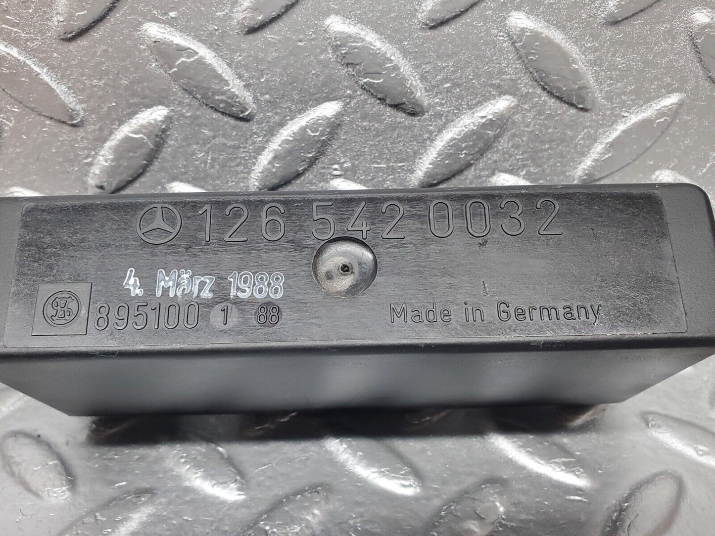 45547 Mercedes-Benz W126 420SE Light Control Relay 1265420032