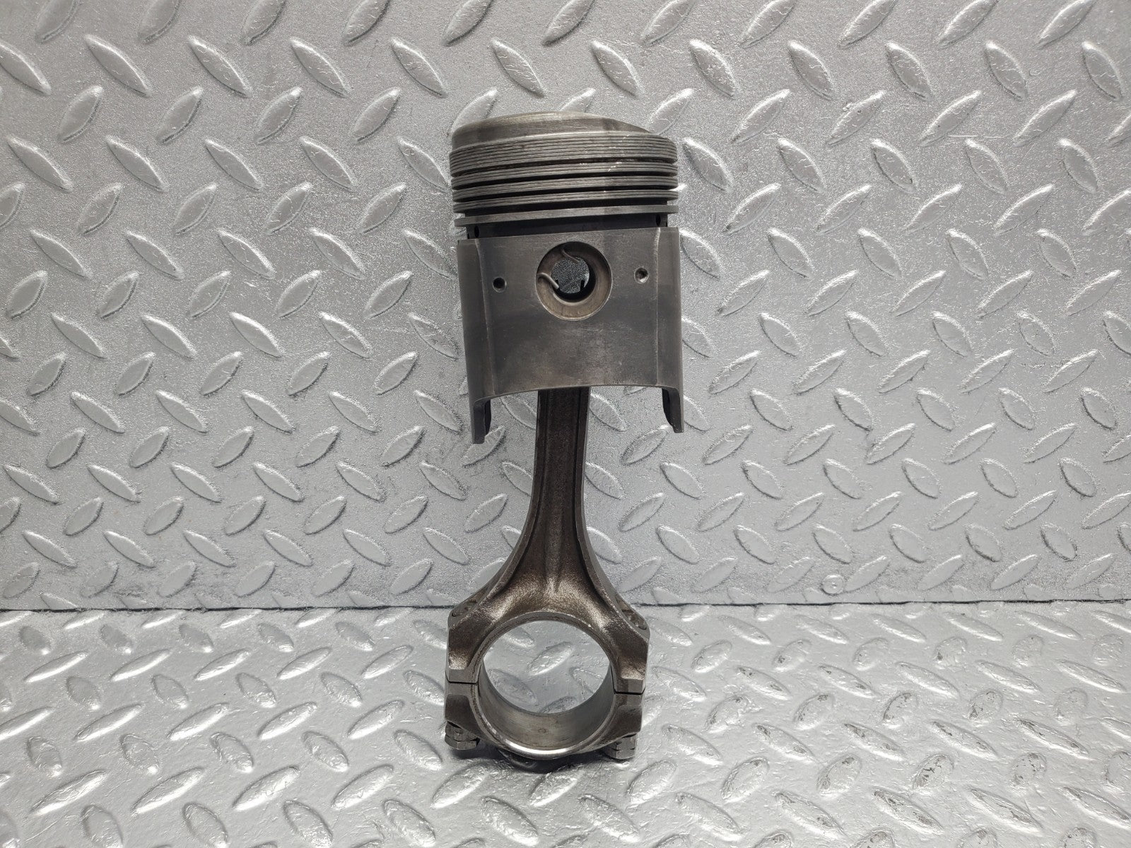 W112 piston with connecting rod used OEM