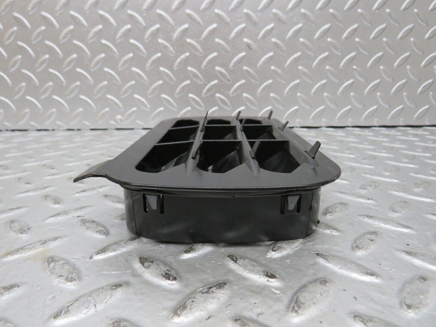 27579 Mercedes-Benz S124 300TE Wagon Air Intake Vent 1248370230