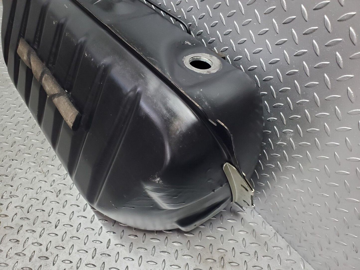 44441 Mercedes-Benz W123 280E Fuel Tank
