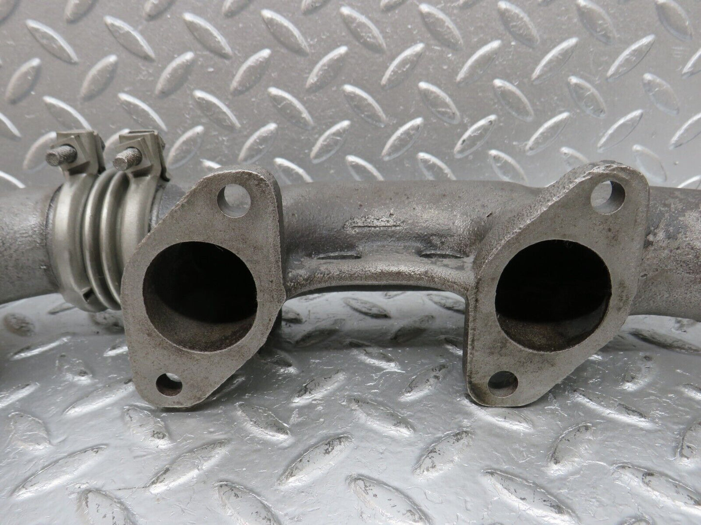 33117 Mercedes-Benz W126 380 V8 Exhaust Manifold Left 1161422302 1161422902