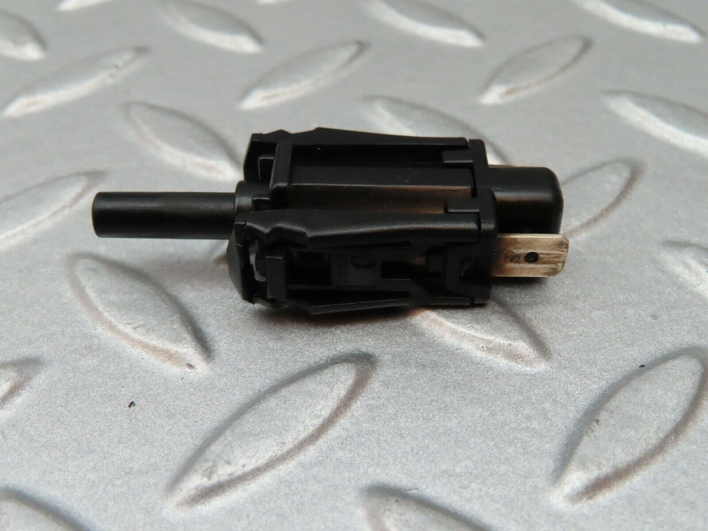 4307 Mercedes-Benz W123 230E Door Contact Switch 0015458714