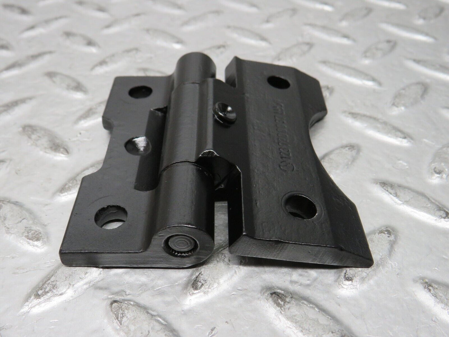 28852 Mercedes-Benz W123 230E Door Hinge  1237200037