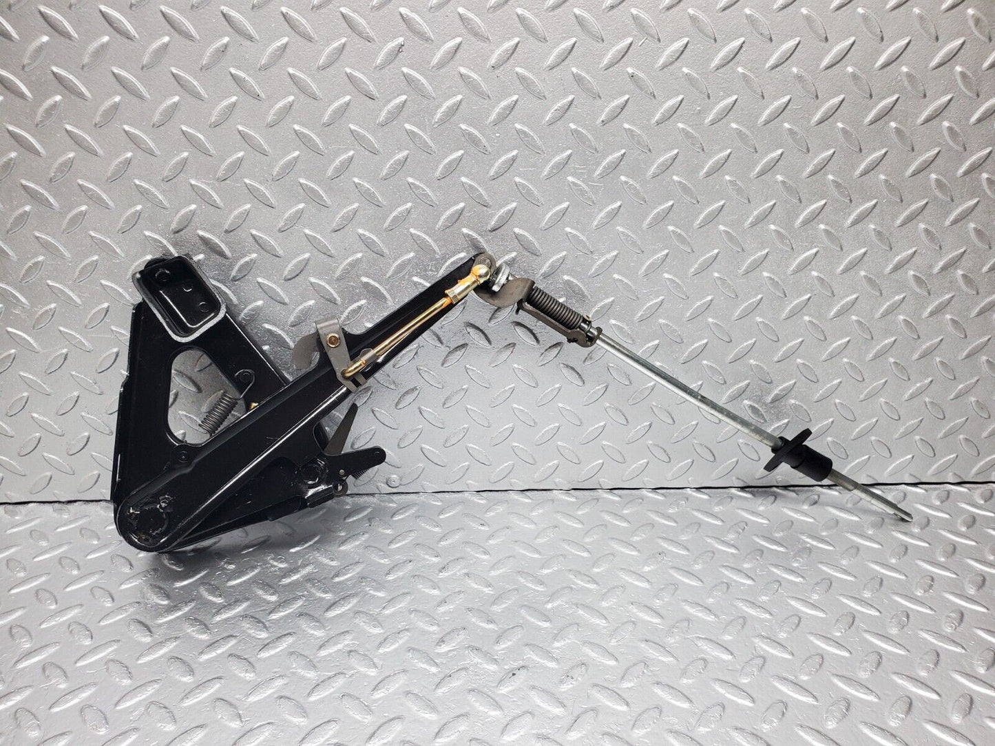 45832 Mercedes-Benz W126 420SE Handbrake Regulator