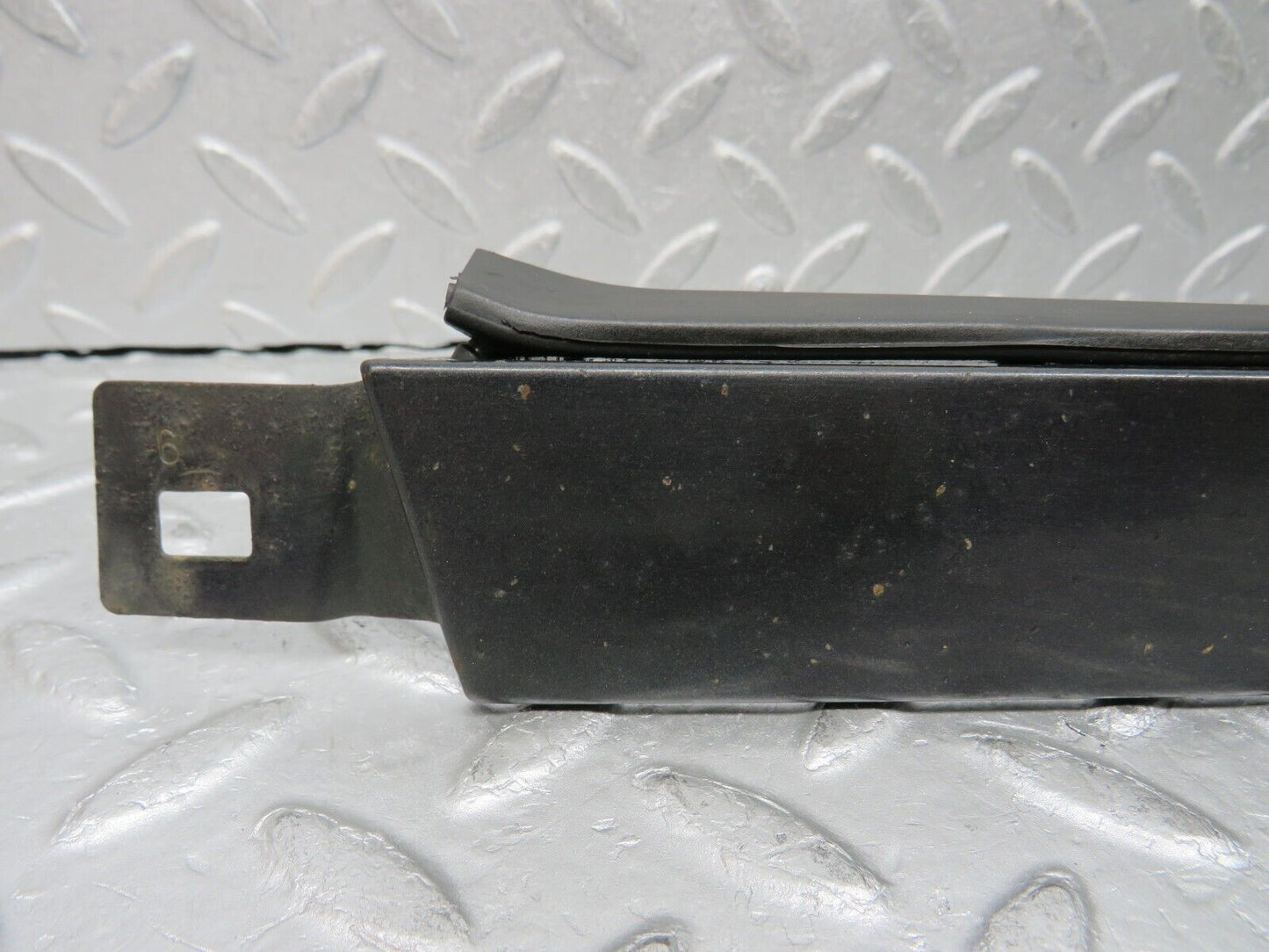 37786 Mercedes-Benz A124 320E Cabriolet Under Headlight Trim Right