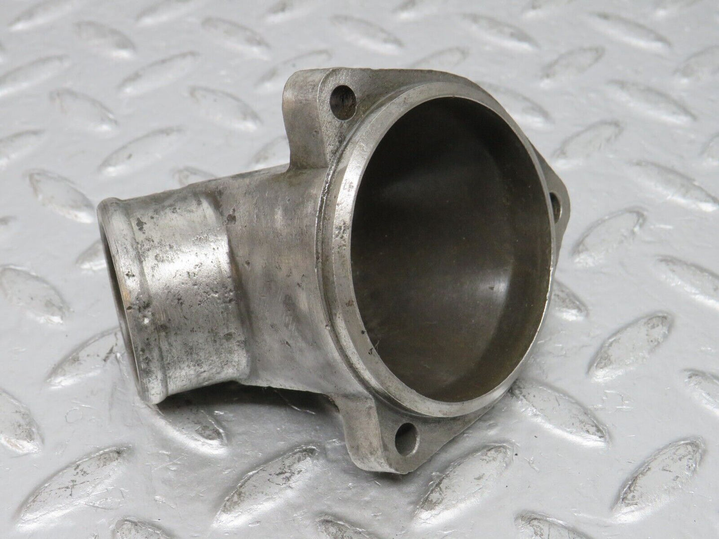 32789 Mercedes-Benz C107 R107 350 V8 Thermostat Housing 1162030374