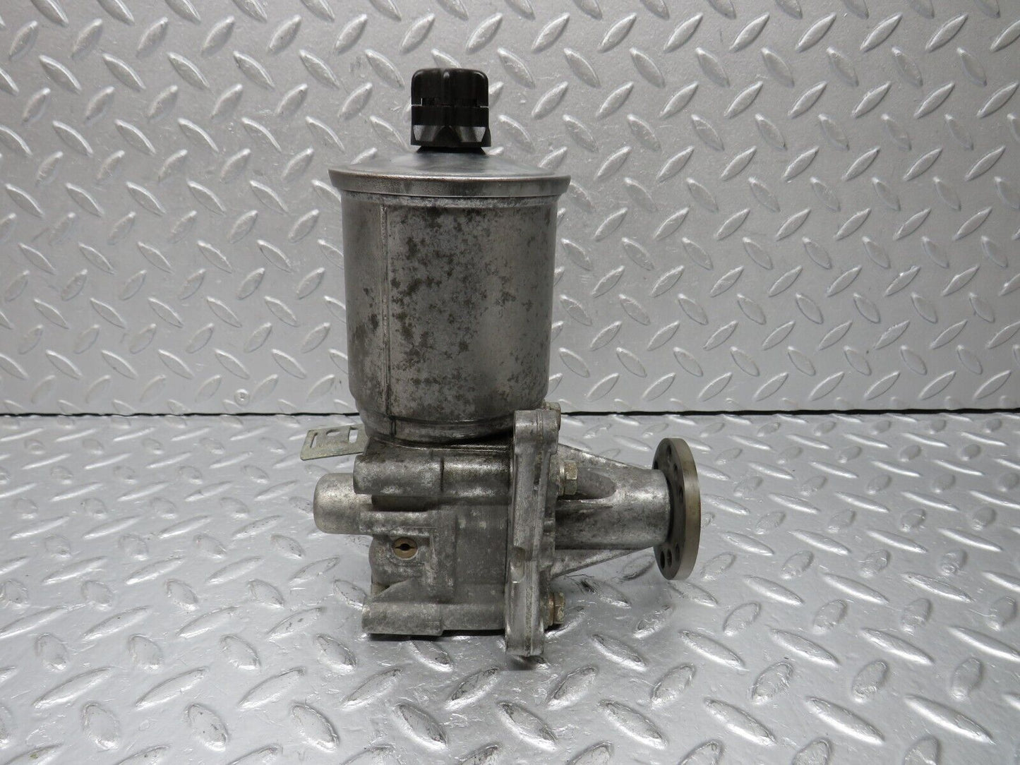 38933 Mercedes-Benz W201 190E Power Steering Pump LuK 2014602180