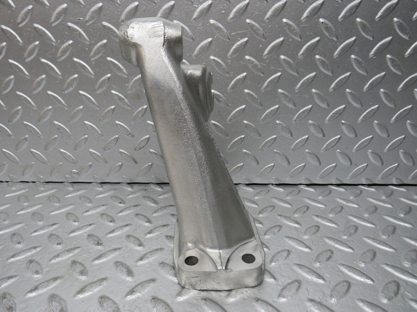 27996 Mercedes-Benz W123 280E Engine Mount Bracket Right Side 1232230304