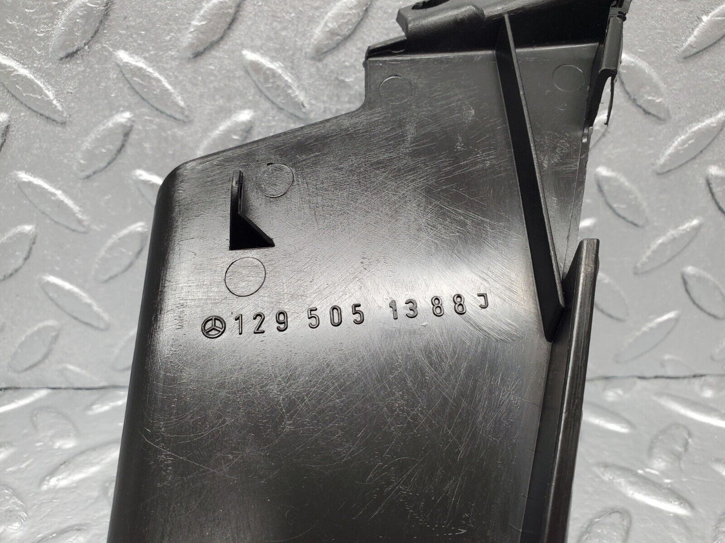 46963 Mercedes-Benz R129 320SL Coupe Radiator Fan Shroud Cover 1295051388 1295051288