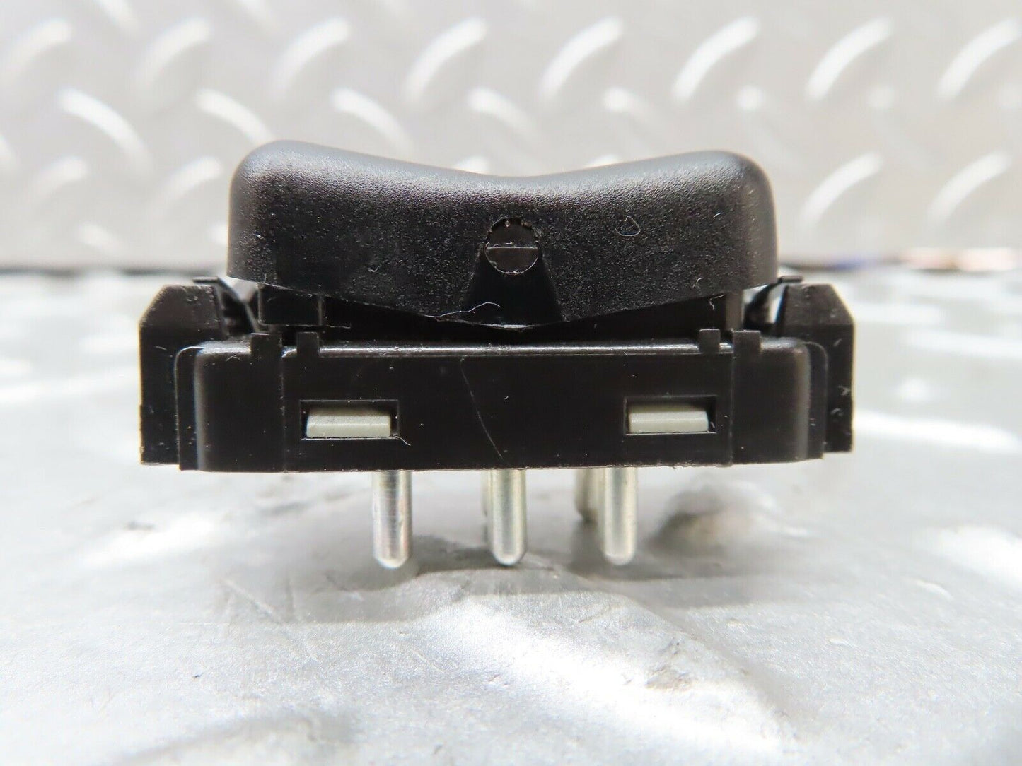 19719 Mercedes-Benz C140 CL420 Coupe Trunk Lid Open Release Button 1408214451