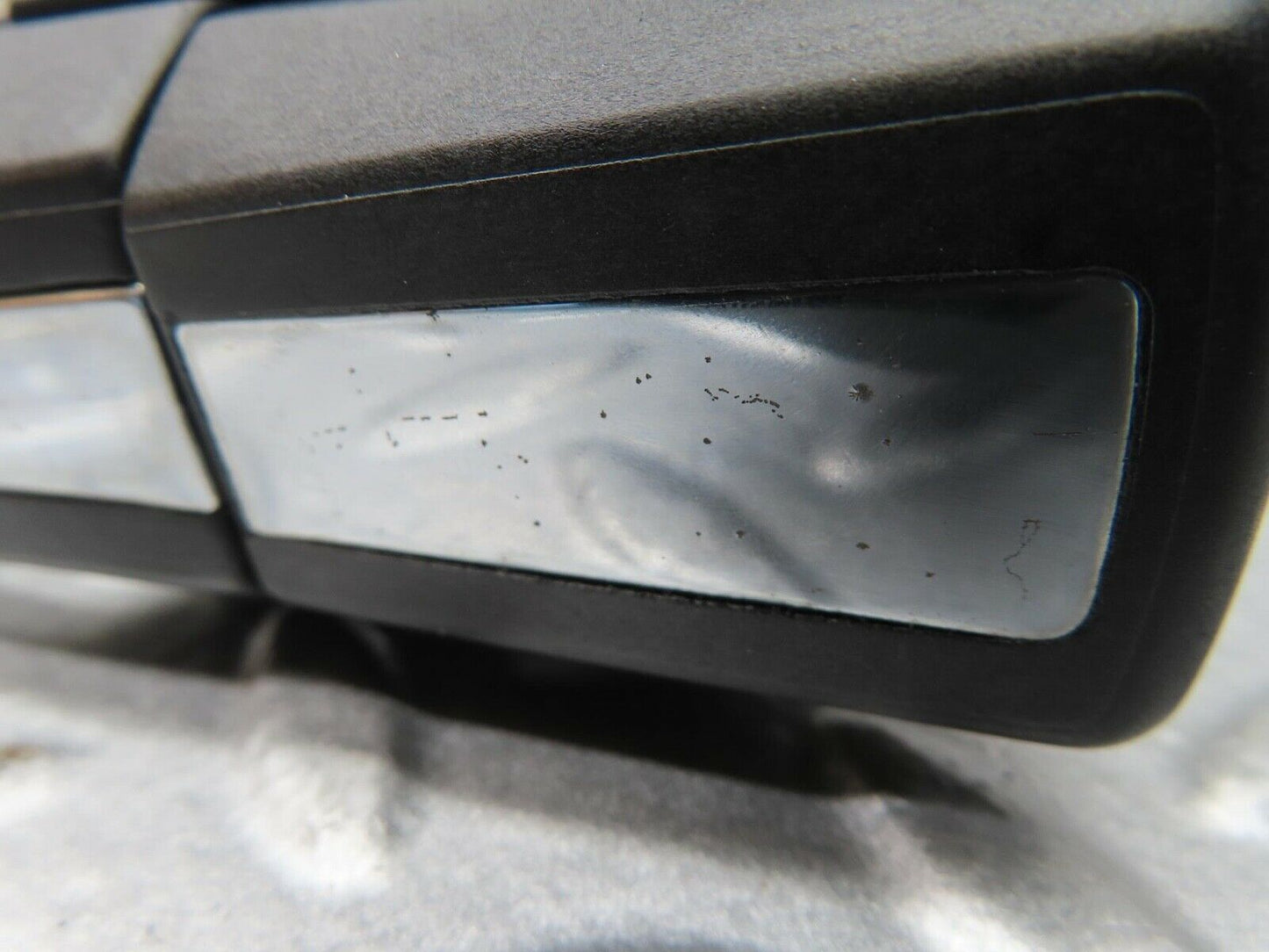 16519 Mercedes-Benz W124 260E Rear Left Exterior Door Handle