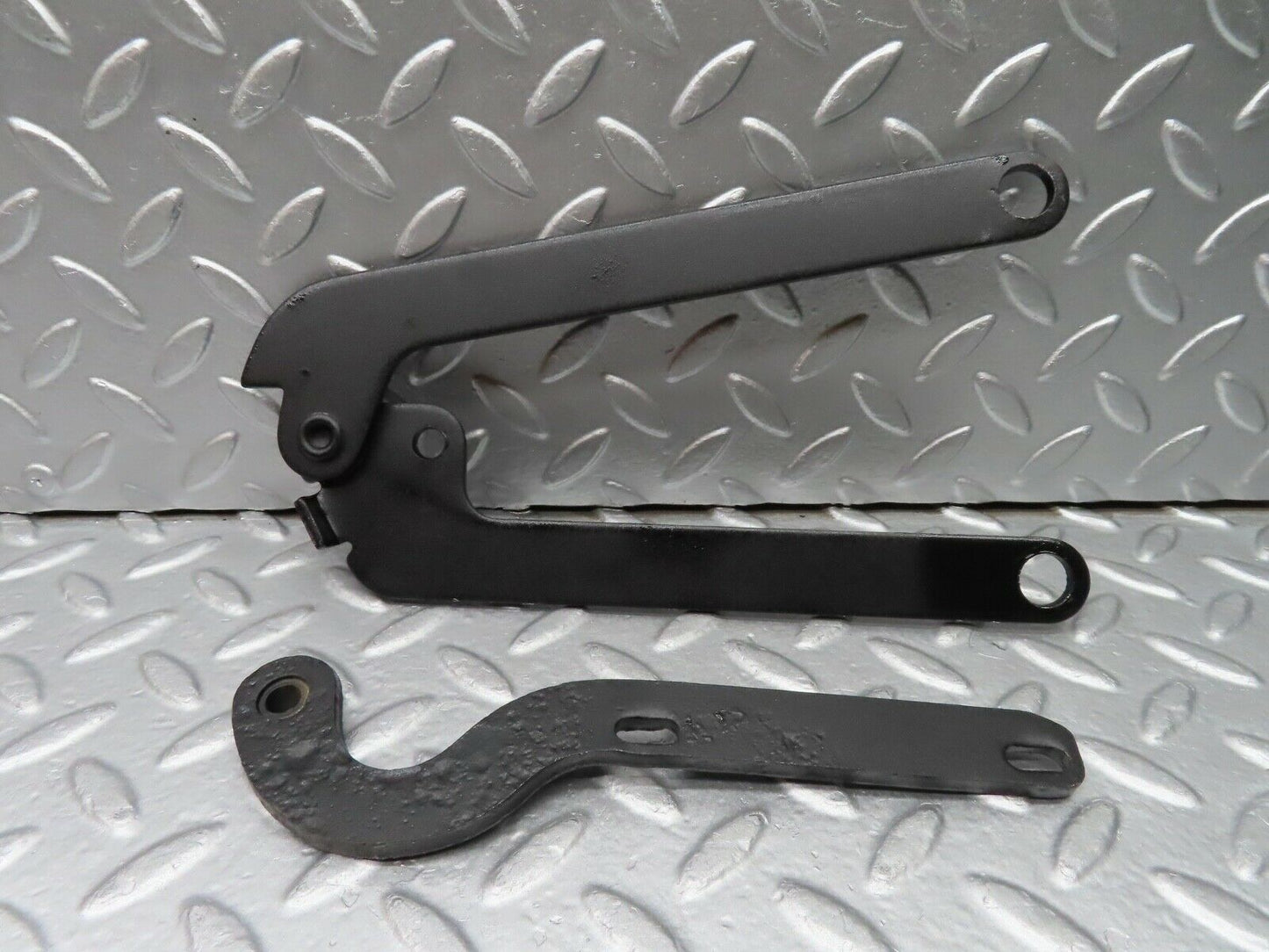20617 Mercedes-Benz R107 450SL Bonnet Hinge Right Side