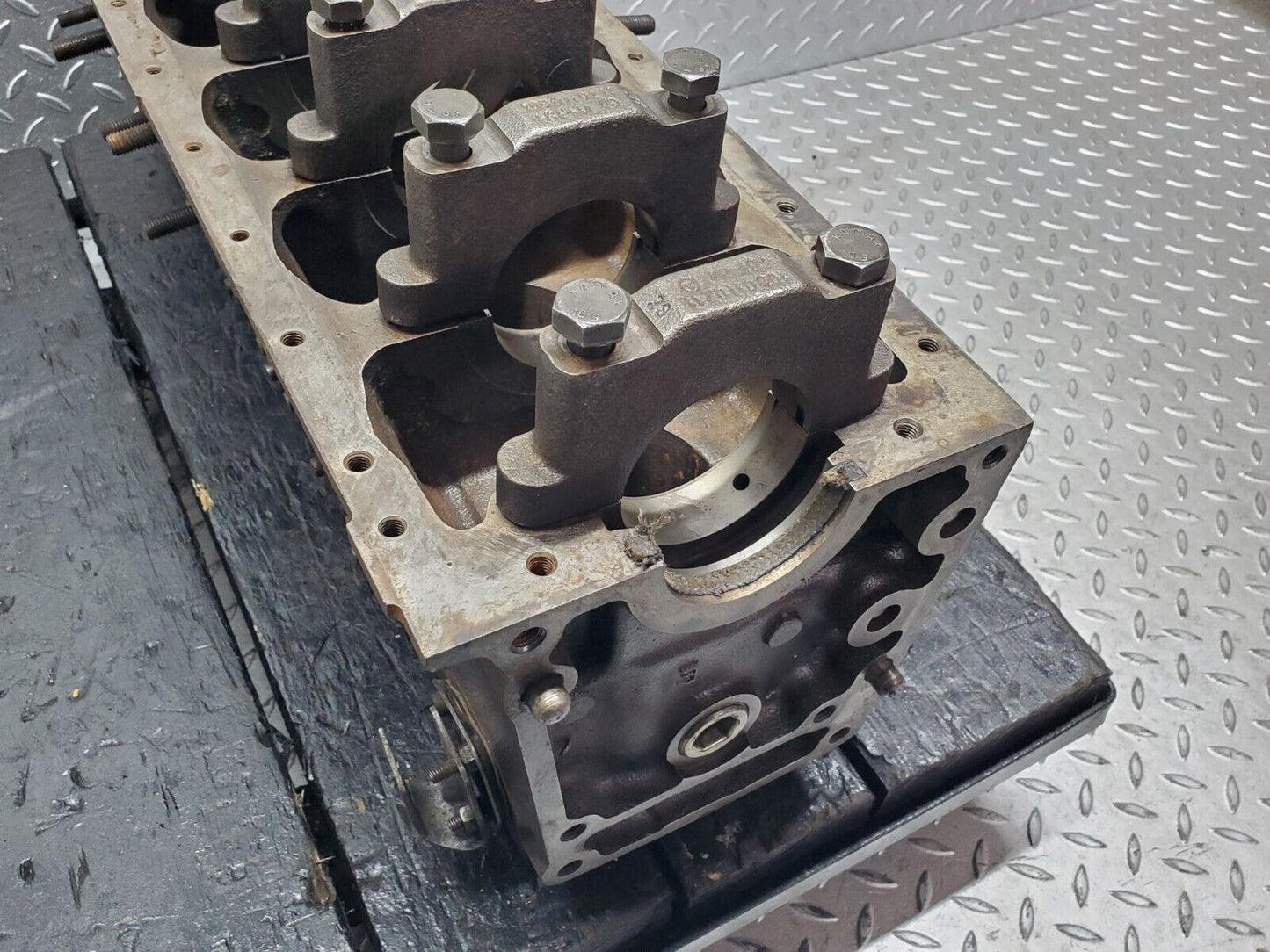 44551 Mercedes-Benz W123 280E Engine Block M110.988