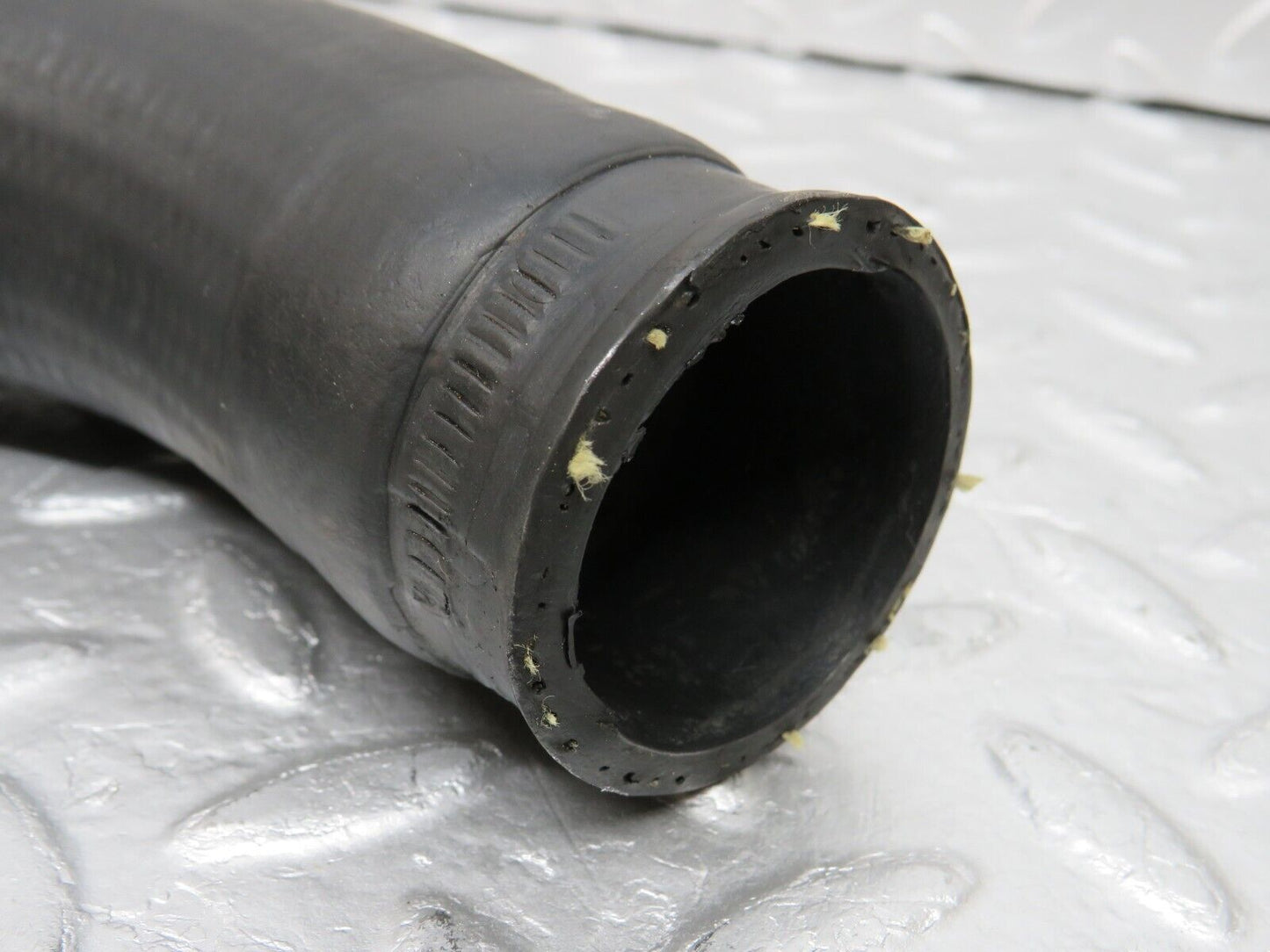 34634 Mercedes-Benz C126 380SEC Coupe Radiator Hose Pipe 1265012082