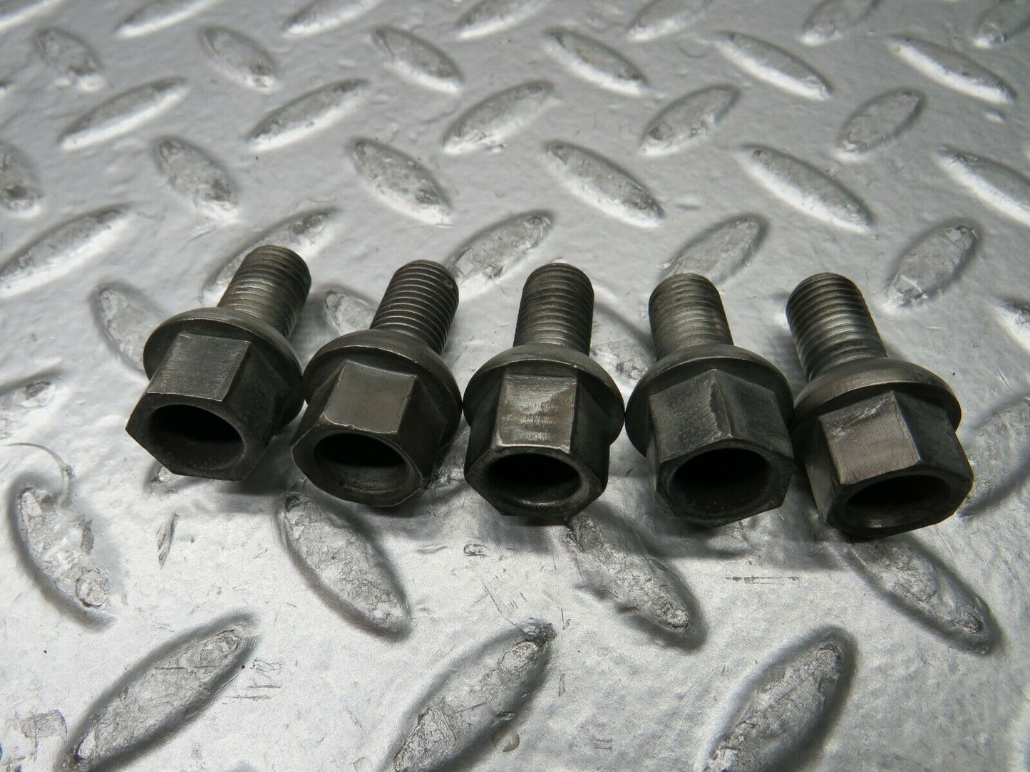 22929 Mercedes-Benz 5x Alloy Wheel Lug Bolt M12x1.5