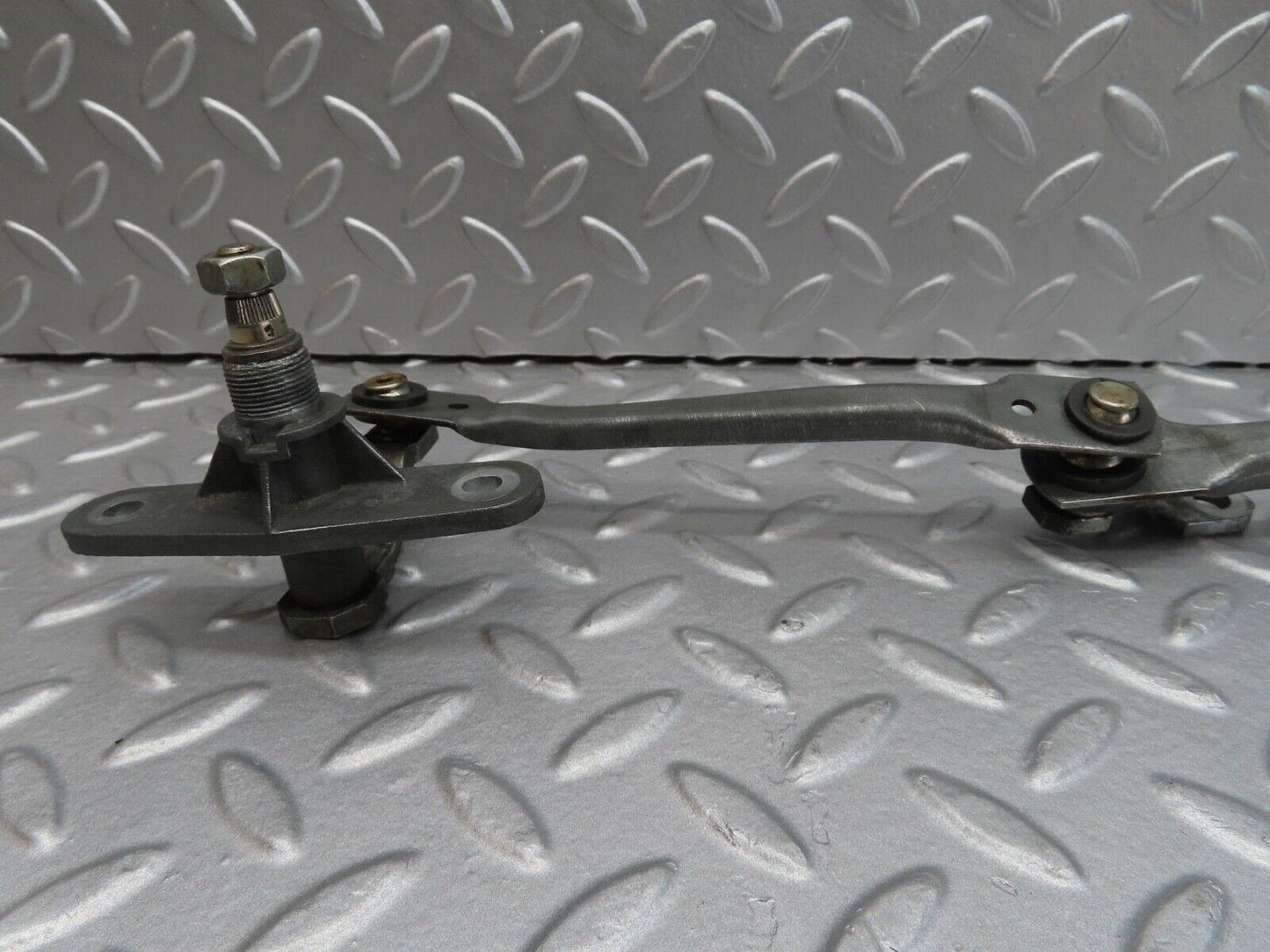 16021 Mercedes-Benz W123 280E Windscreen Wiper Linkage