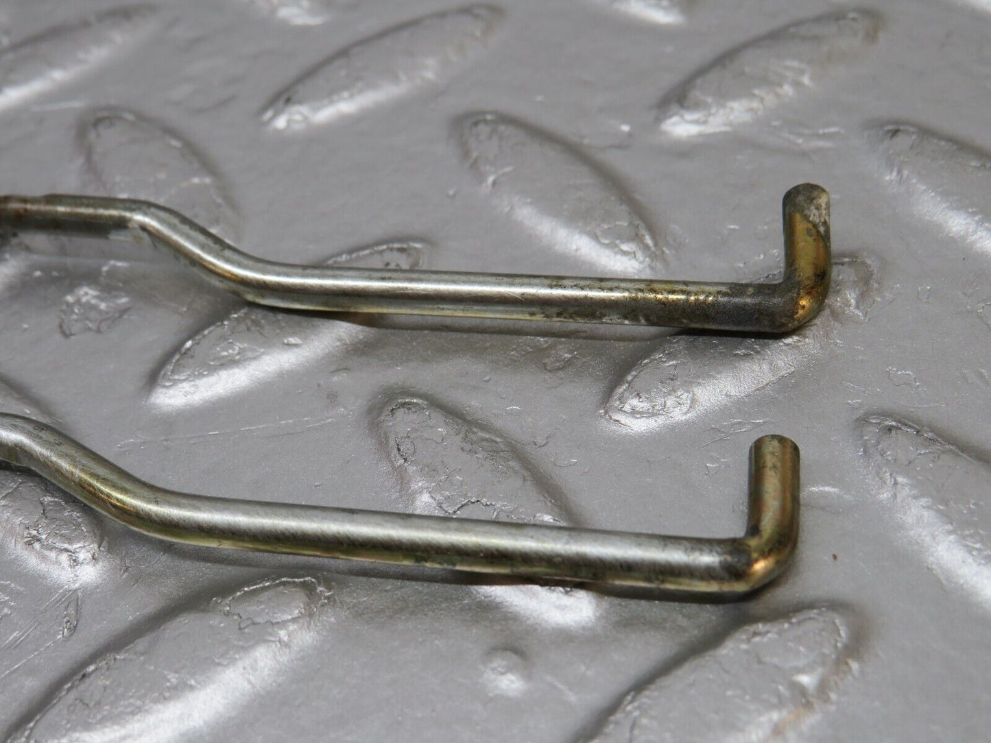 33636 Mercedes-Benz W201 190LE Front Door Lock Knob Pair