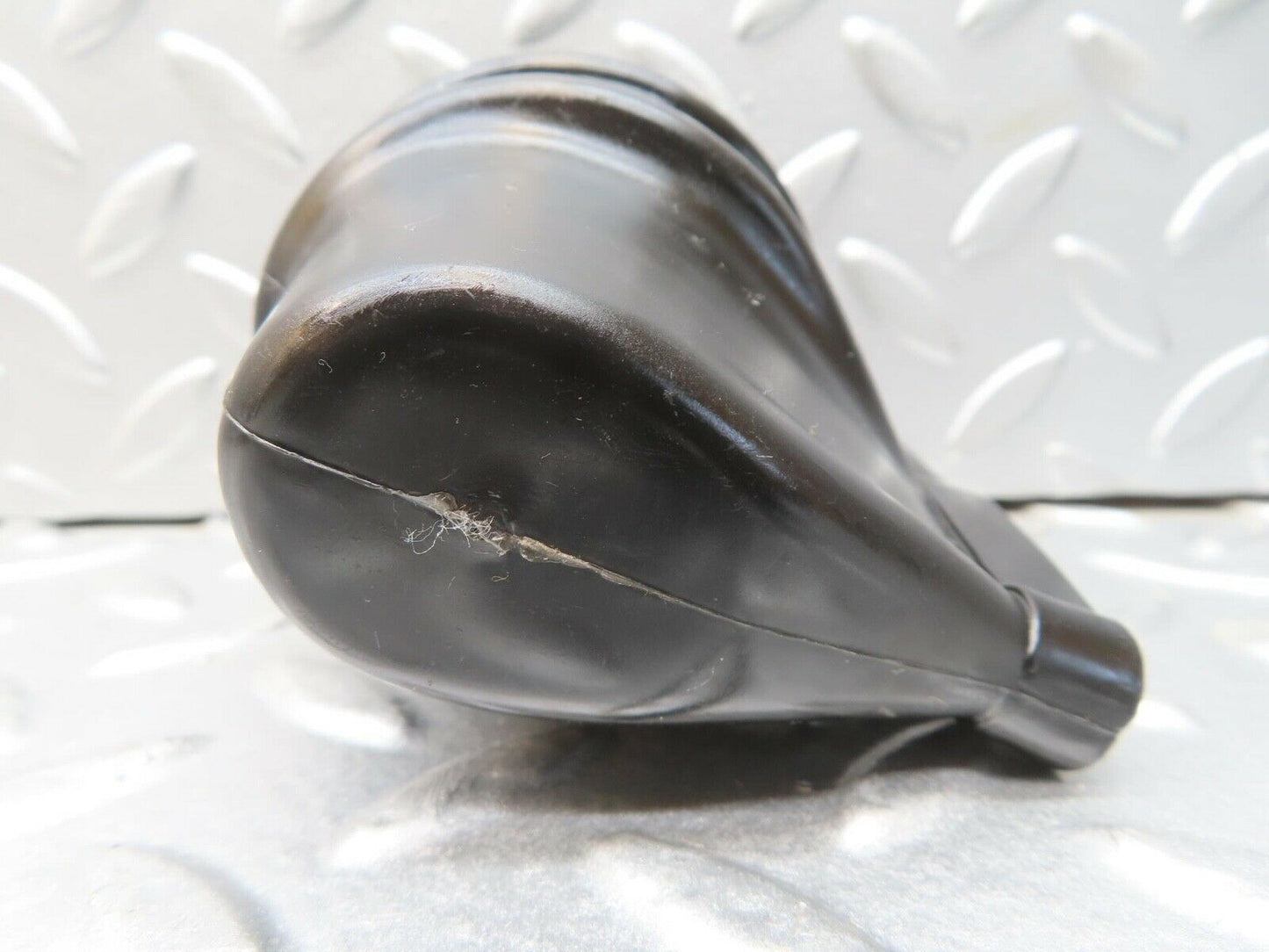 13498 Mercedes-Benz W123 200 Ignition Coil Protective Cap 0001581785