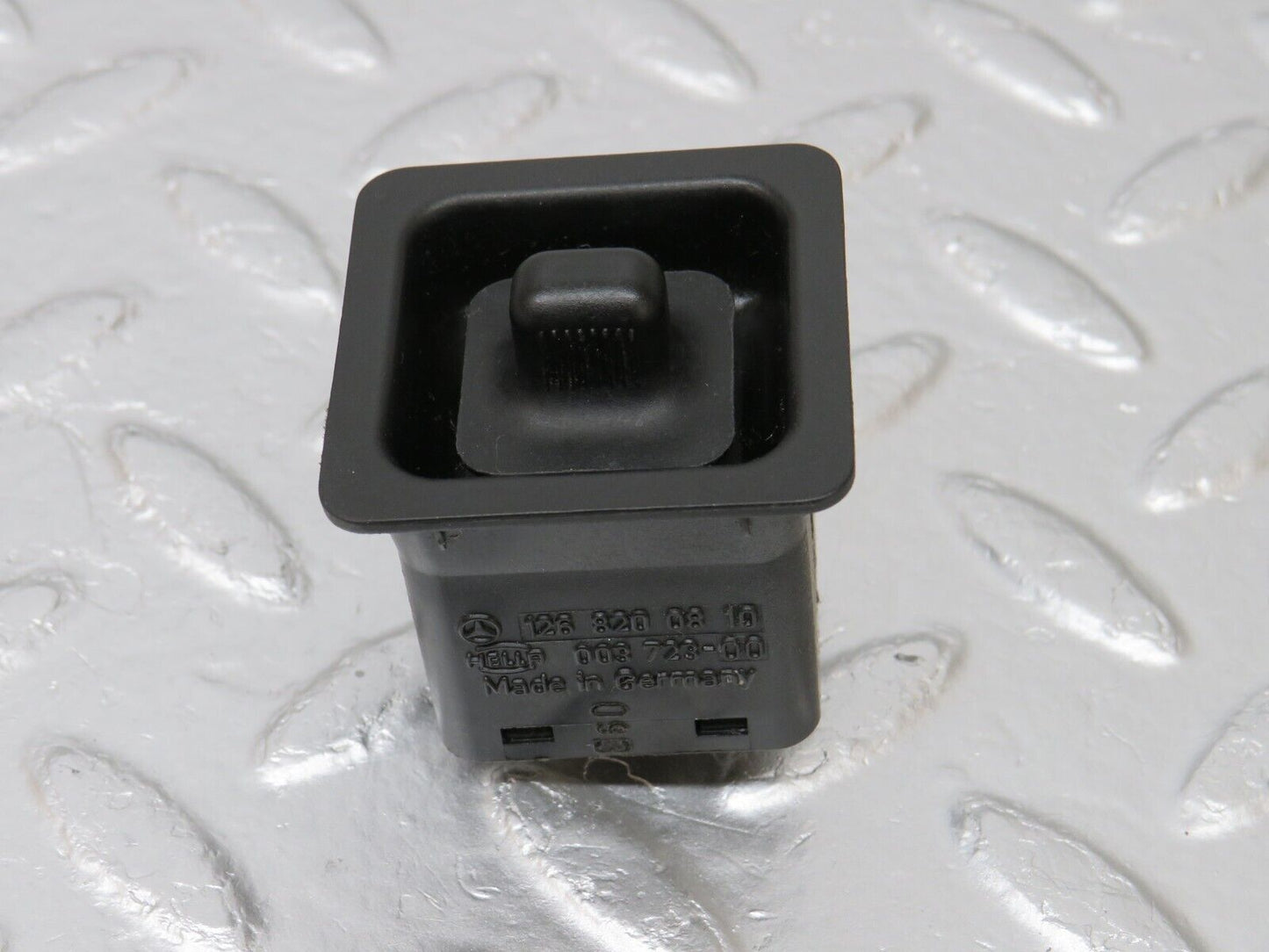 34618 Mercedes-Benz C126 380SEC Coupe Electric Mirror Adjust Switch 1268200810