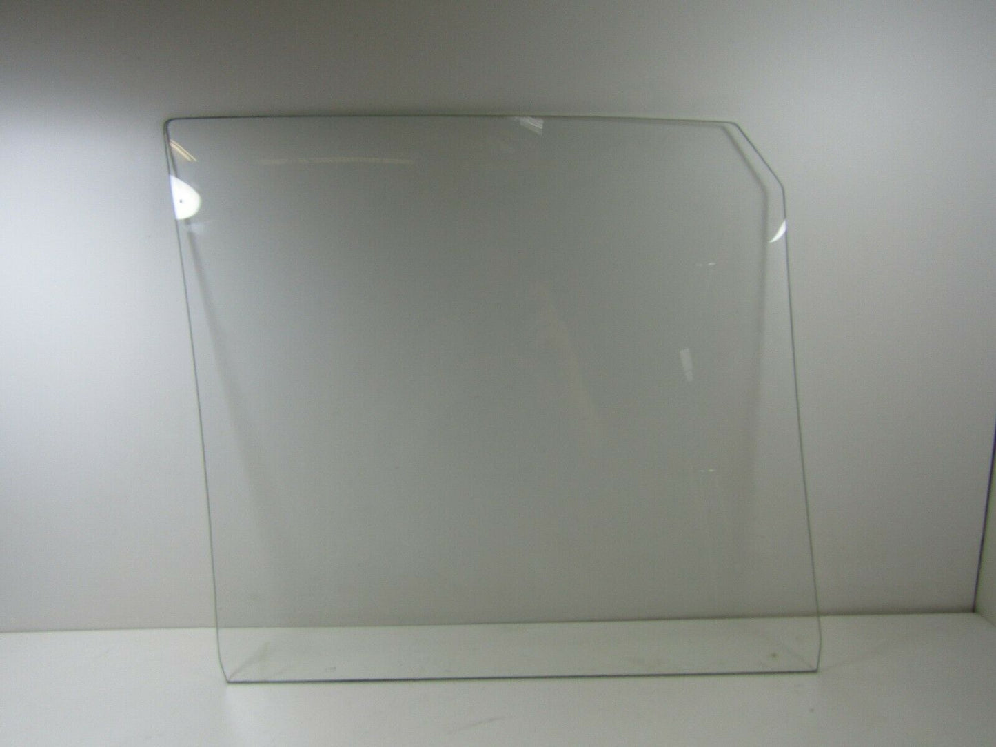 2144 Mercedes-Benz W108 280SE Front Left Door Glass