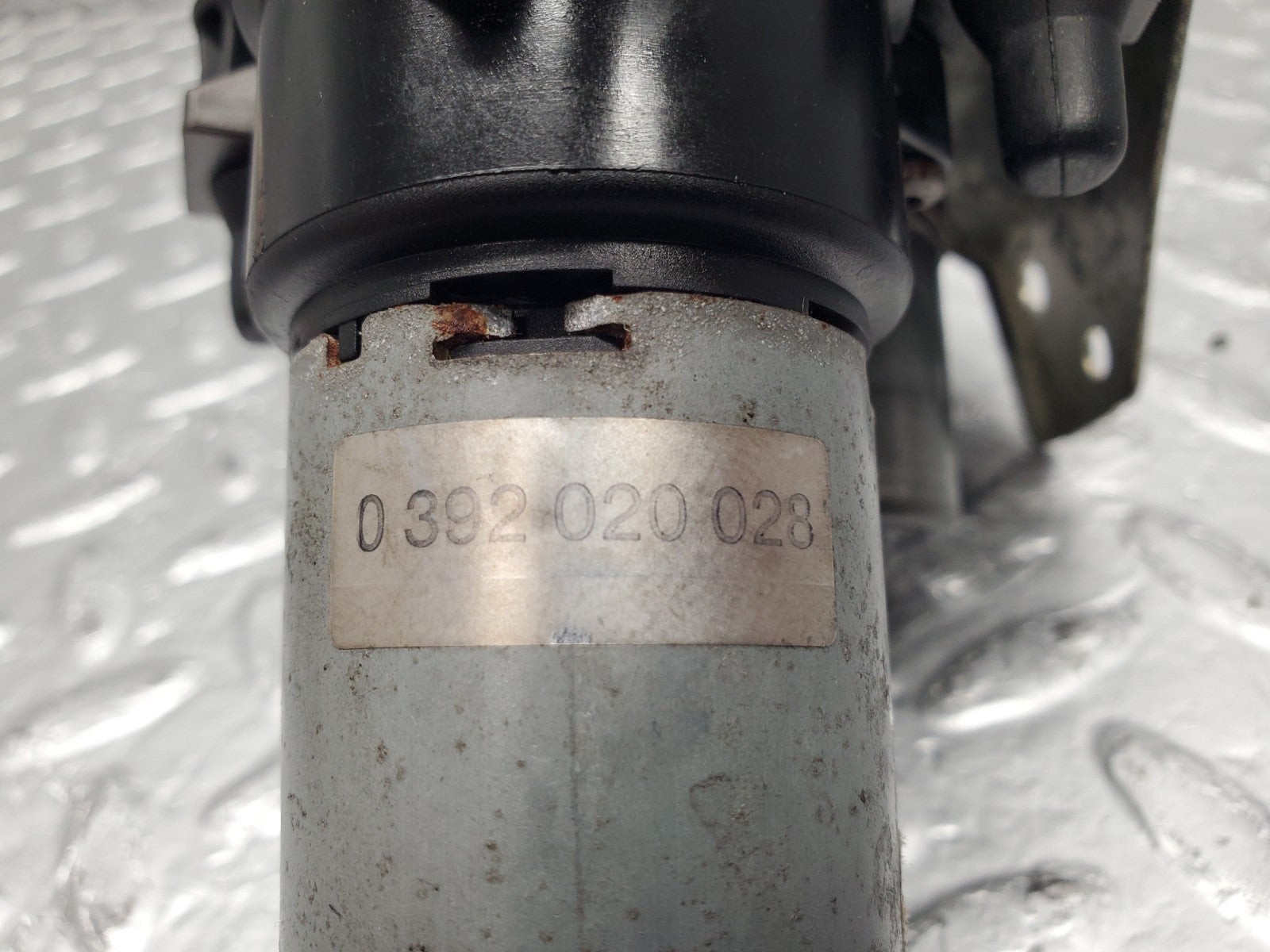 46704582