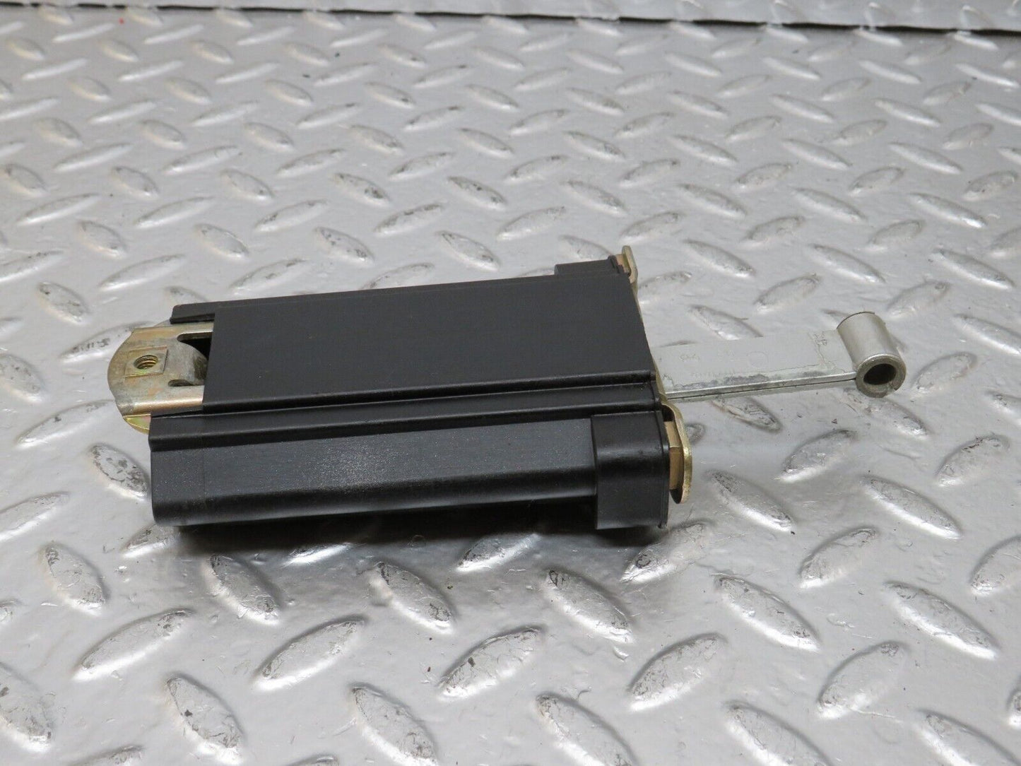 24751 Mercedes-Benz W140 S320 Rear Door Safety Check Strap