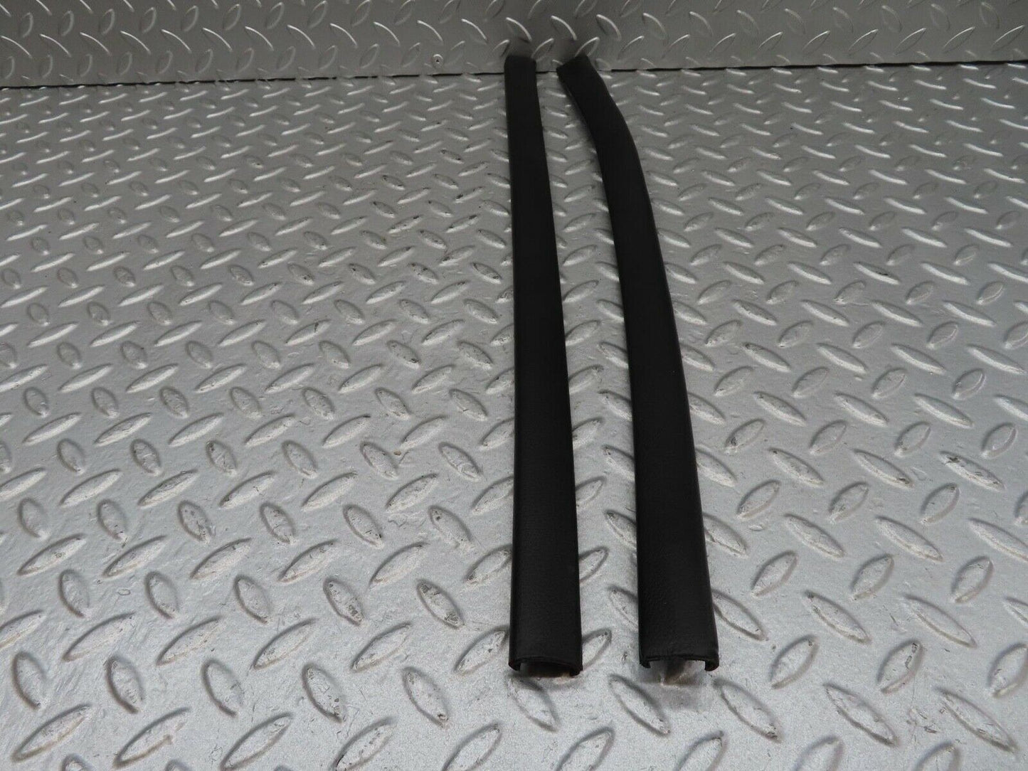 14322 Mercedes-Benz W116 350SE Rear Door Inner Top Seal Pair