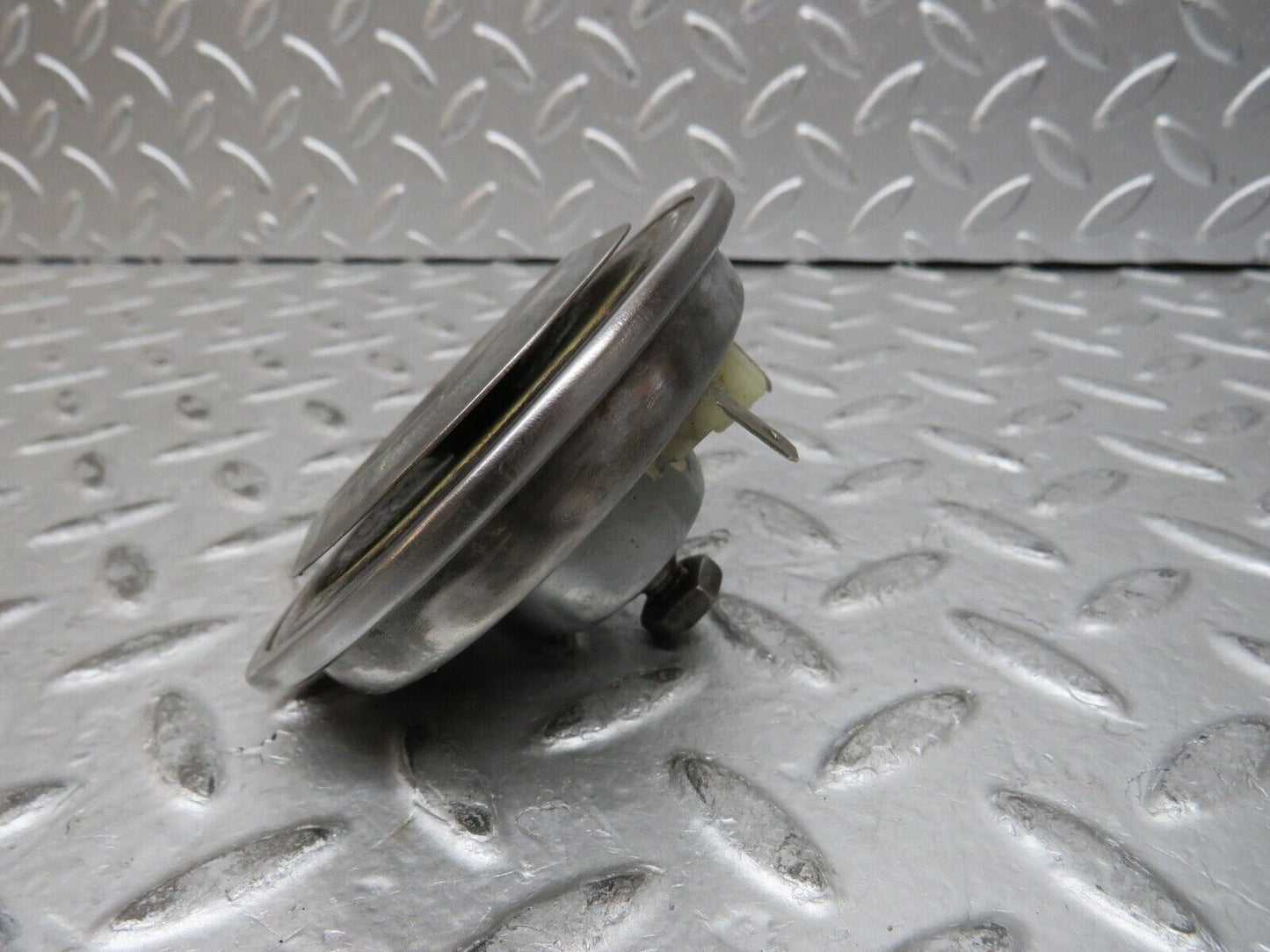 28838 Mercedes-Benz W123 230E Horn 021113