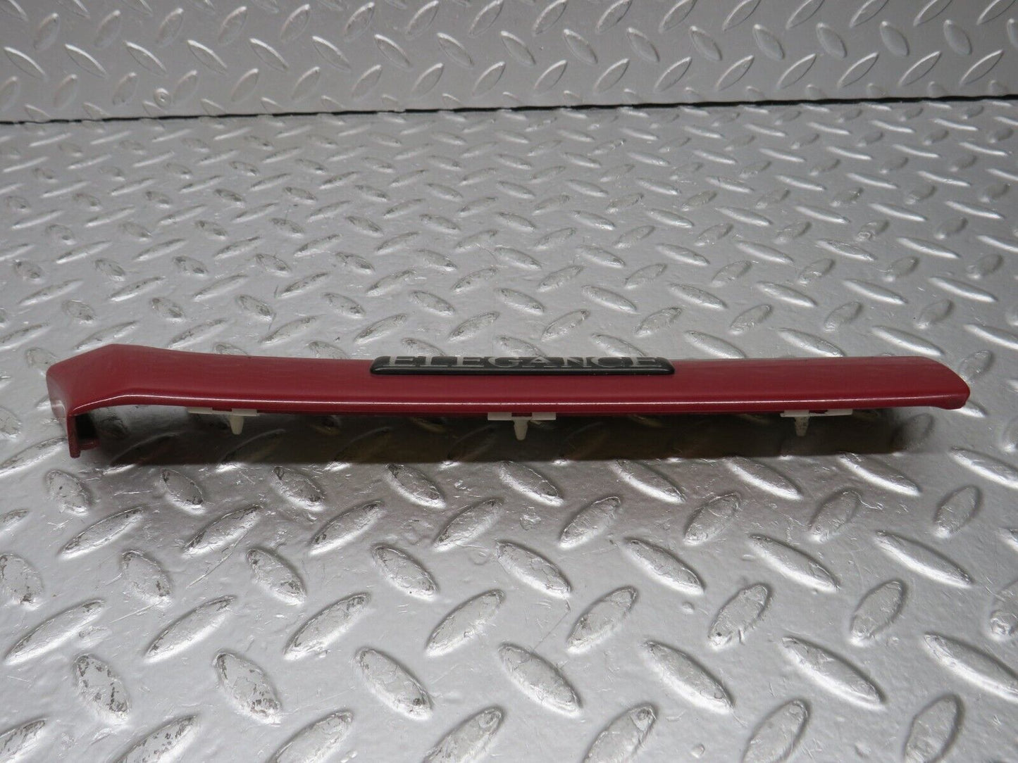 33497 Mercedes-Benz W202 C180 Front Left Fender Wing Centre Moulding 2026902762