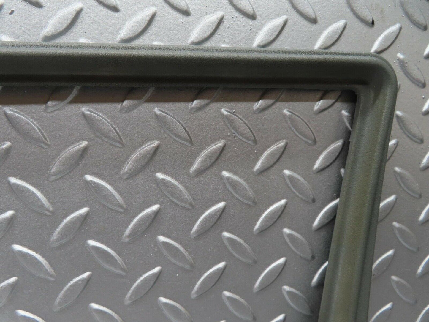 16374 Mercedes-Benz W124 260E Front Right Door Window Frame Trim Cover