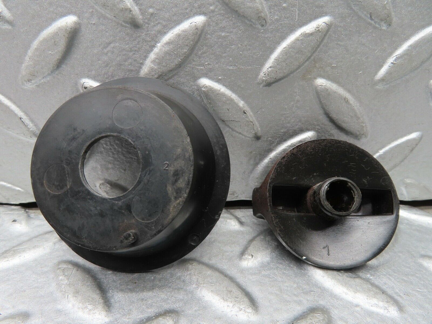 19067 Mercedes-Benz W123 300D Headlight Switch Black Collar And Knob