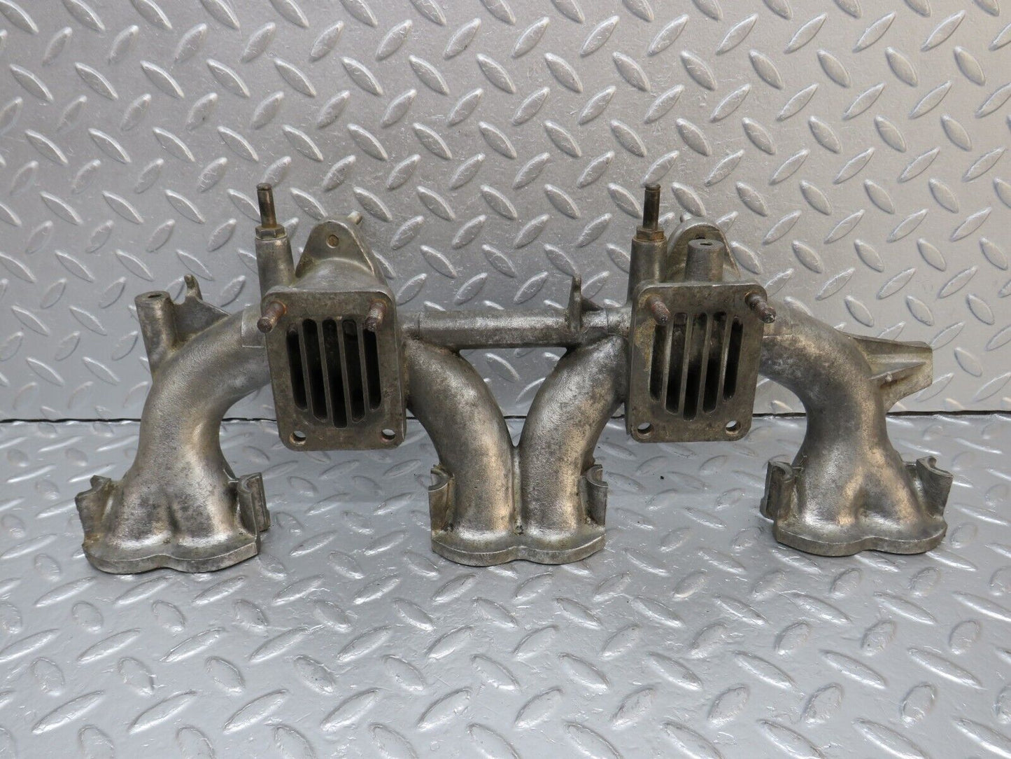 40354 Mercedes-Benz W110 230 Intake Manifold 1801413301