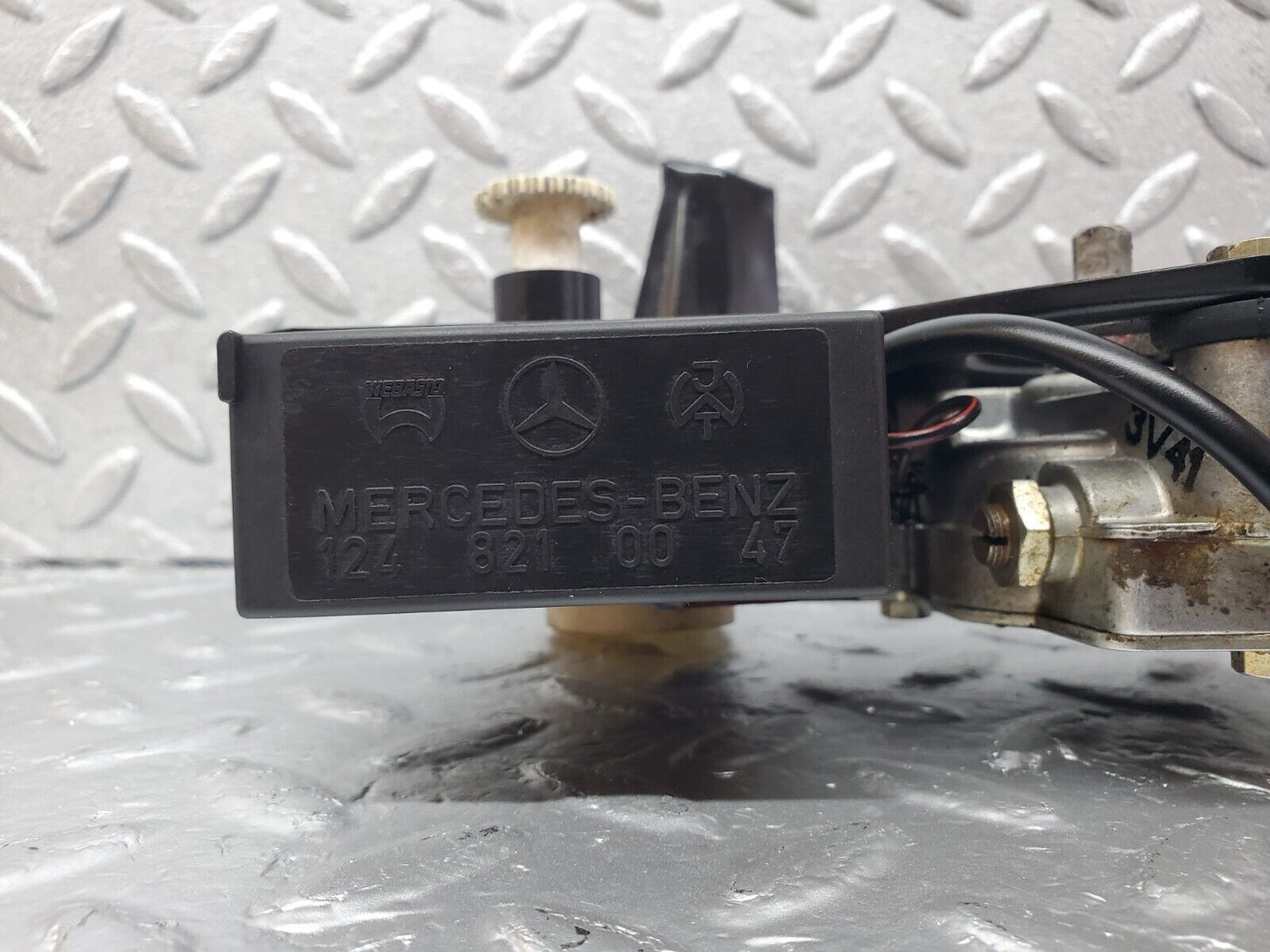 45794 Mercedes-Benz W126 420SE Sunroof Motor Webasto With Relay 1248210047