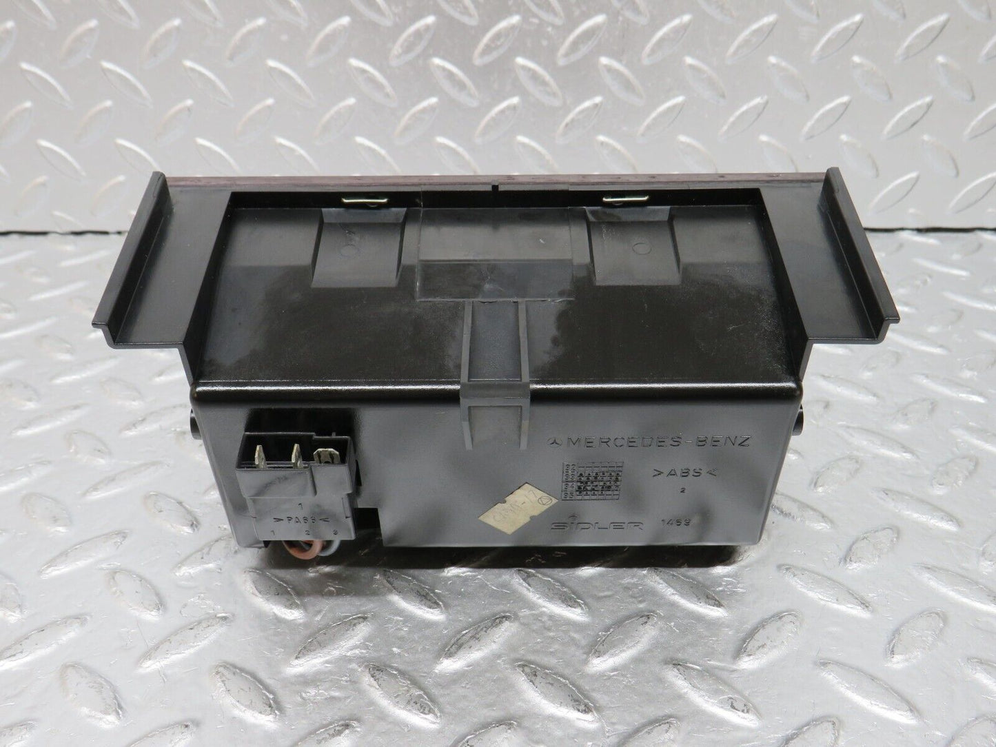 33270 Mercedes-Benz W202 C180 Centre Console Ashtray Wood Finish