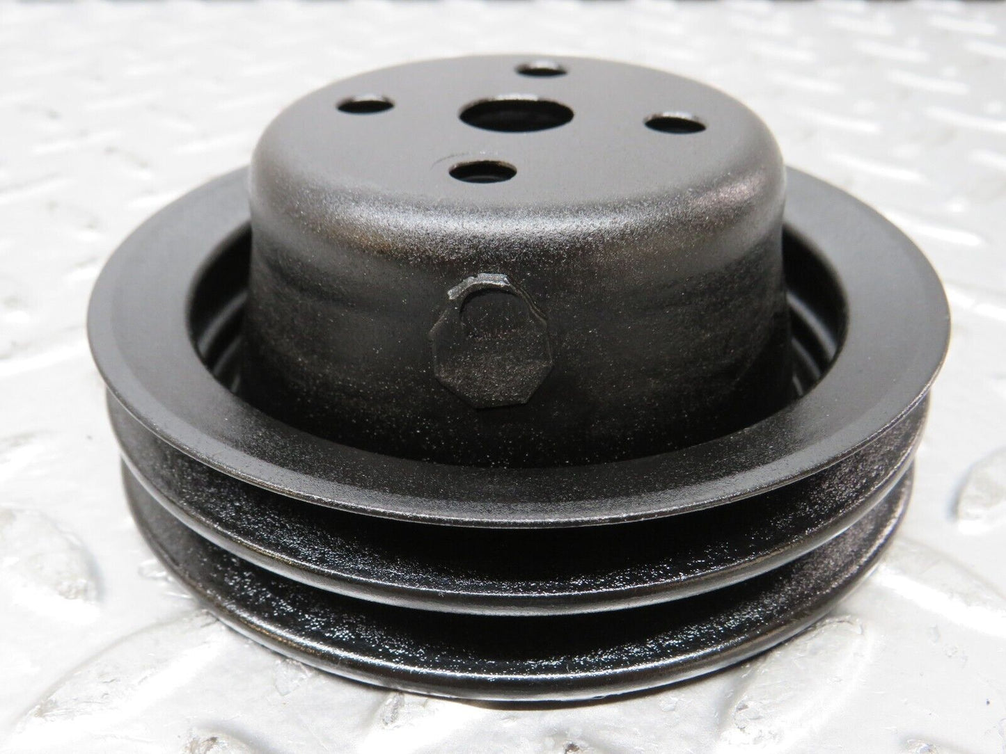 26232 Mercedes-Benz W116 450SEL Water Pump Pulley
