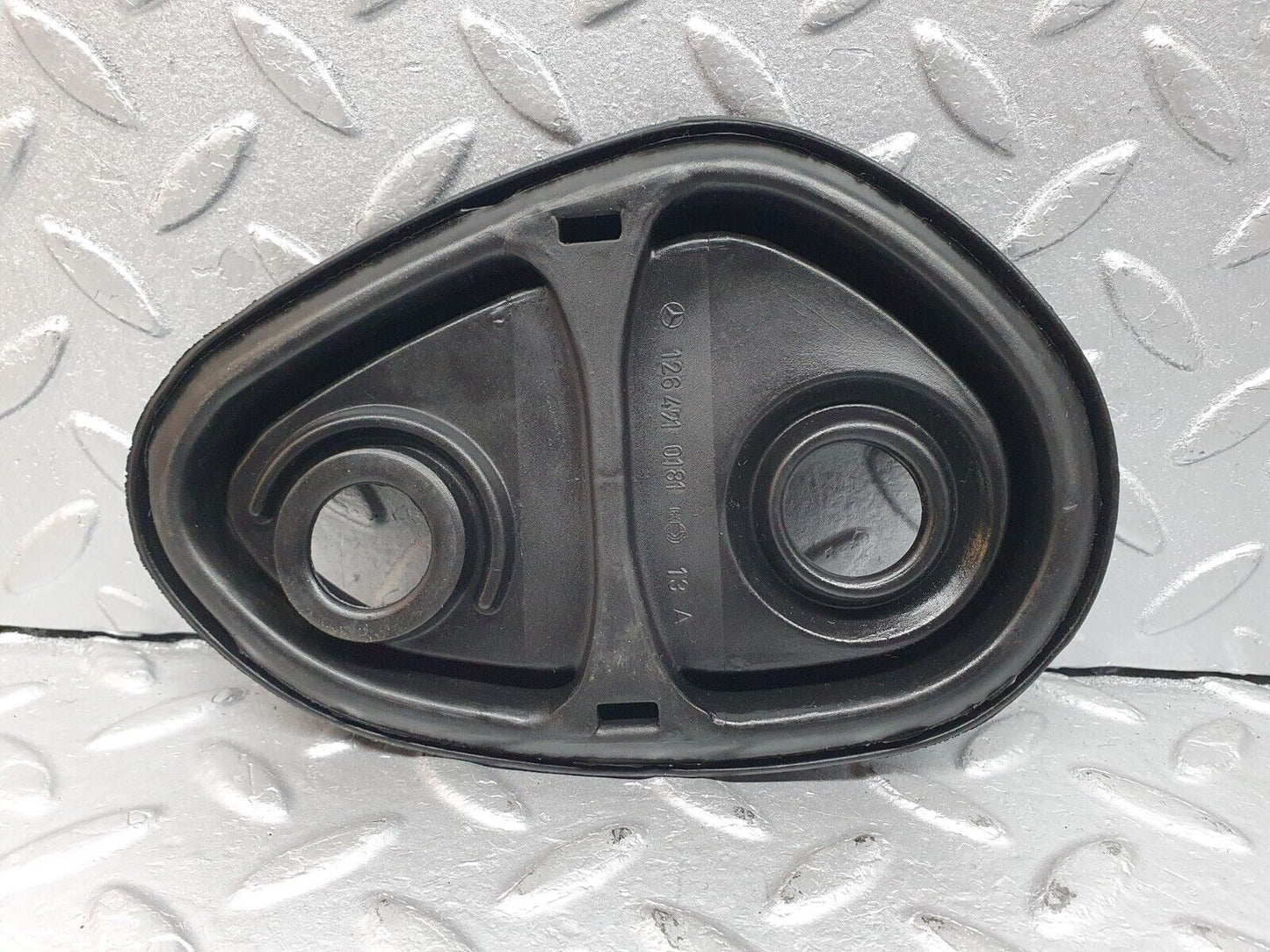 41056 Mercedes-Benz W126 300SE Fuel Tank Rubber Seal 1264710181