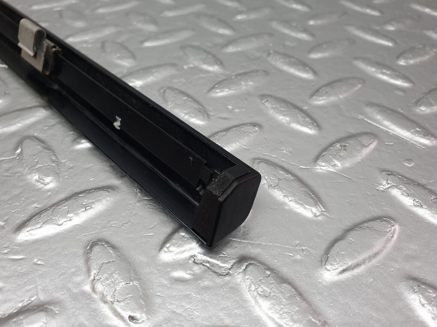 42107 Mercedes-Benz W202 C200 Front Left Door Moulding Trim
