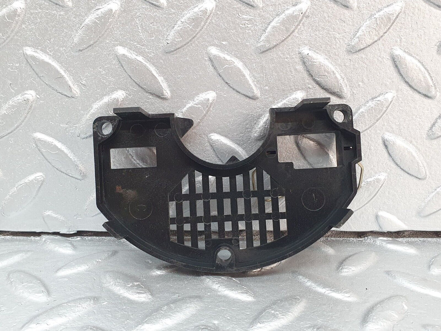 40795 Mercedes-Benz W123 300D Alternator Generator Back Plastic Cover