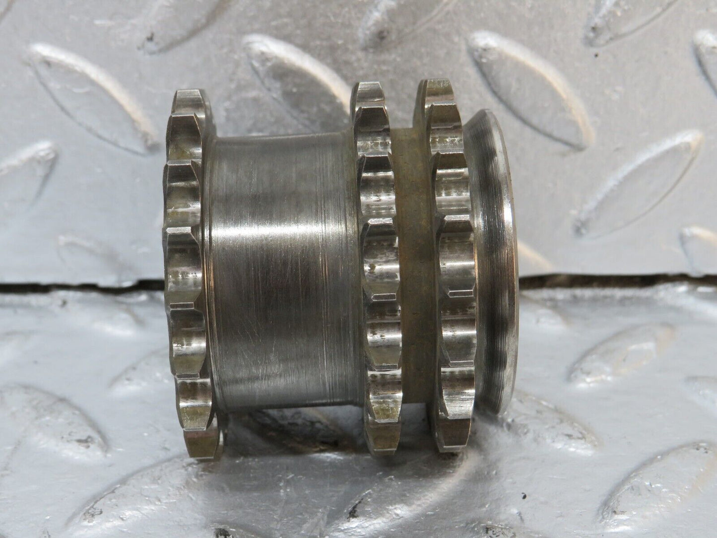 39939 Mercedes-Benz R107 350SL Crankshaft Timing Gear