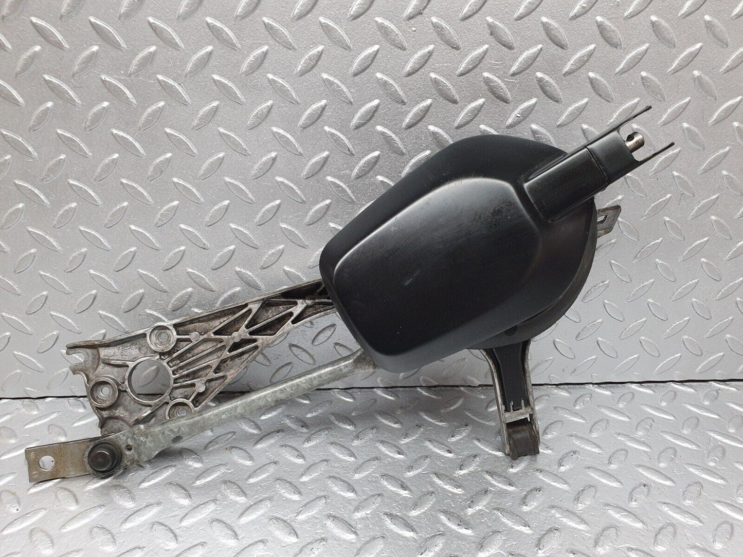 41405 Mercedes-Benz W124 200E Wiper Mechanism Linkage Bosch