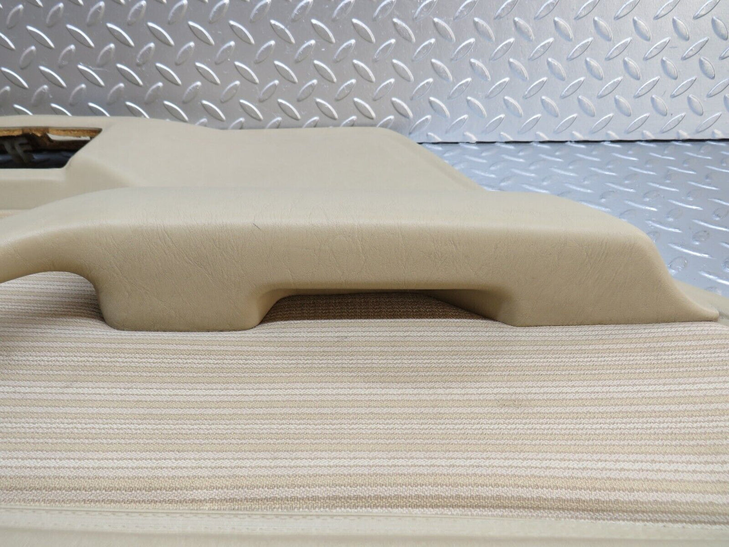 29250 Mercedes-Benz W124 230E Rear Left Door Card Beige 1247370170
