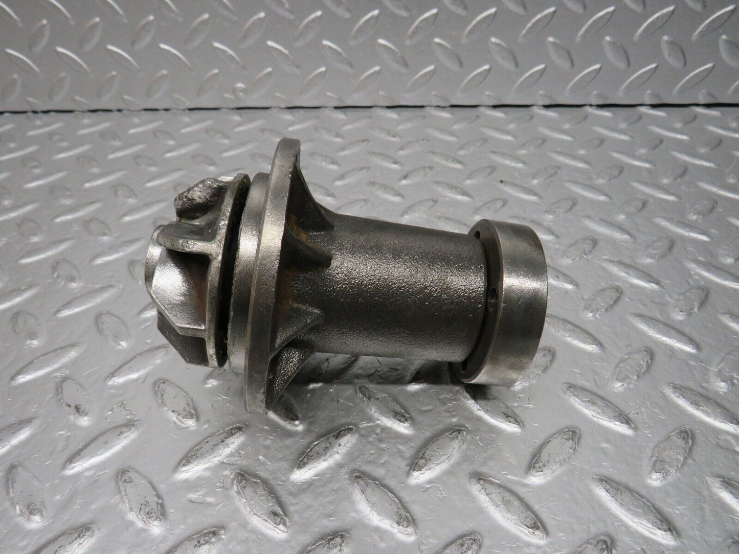 31075 Mercedes-Benz W123 200D Water Pump