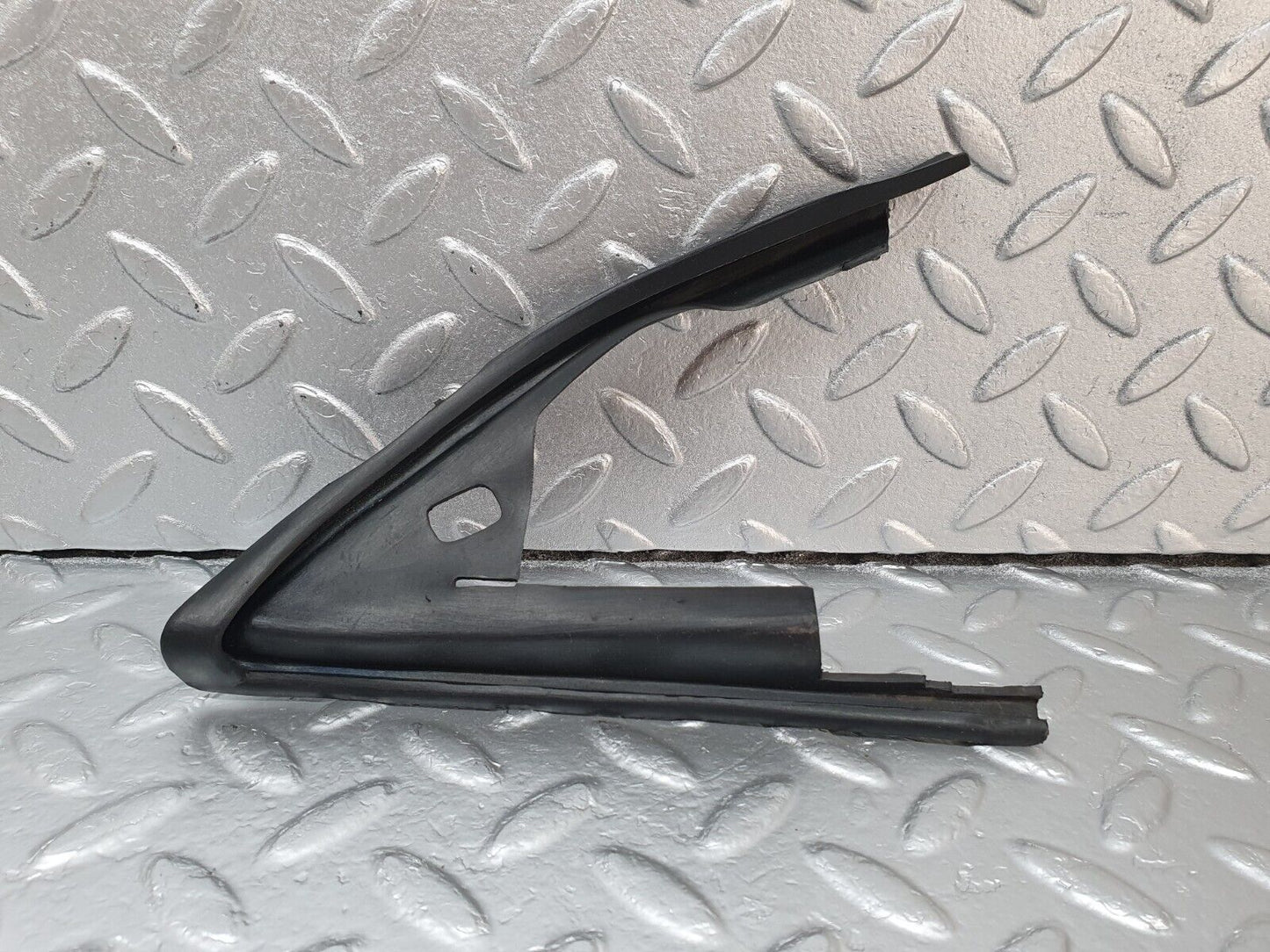 42543 Mercedes-Benz R129 320SL Coupe Left Wing Mirror Inner Rubber Seal