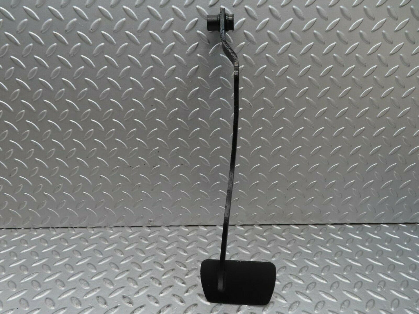 15725 Mercedes-Benz R107 450SL Brake Pedal
