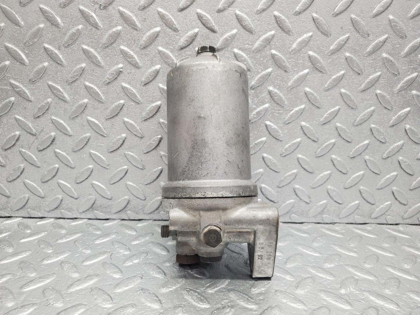 W112 oil filter housing used OEM