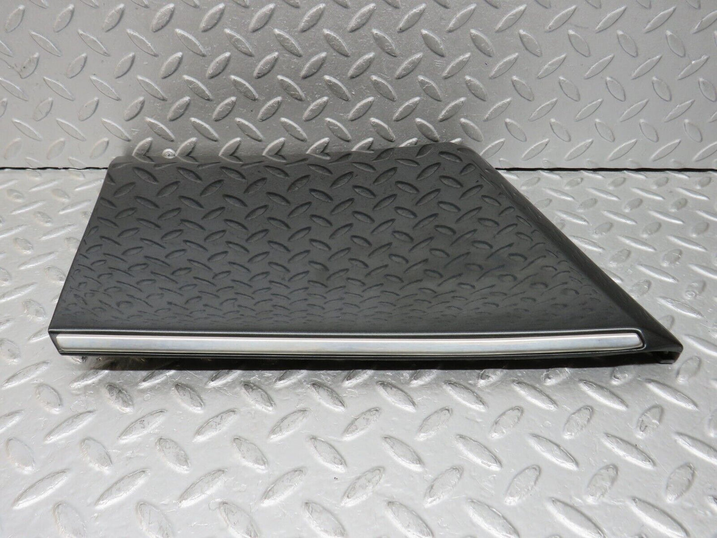 37832 Mercedes-Benz A124 320E Cabriolet Front Left Fender Moulding Trim 1246903540