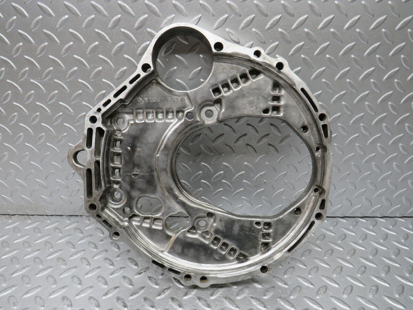 32918 Mercedes-Benz W123 300D Gearbox Flange 1100111545