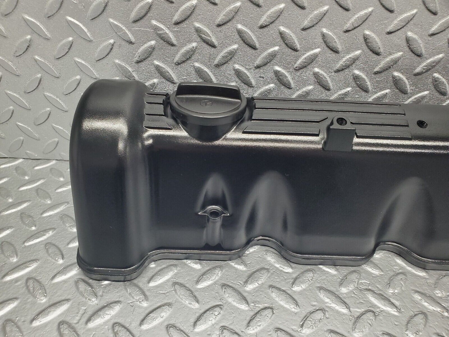 46328 Mercedes-Benz W126 420SE Cylinder Head Valve Cover Right Side 1170160705